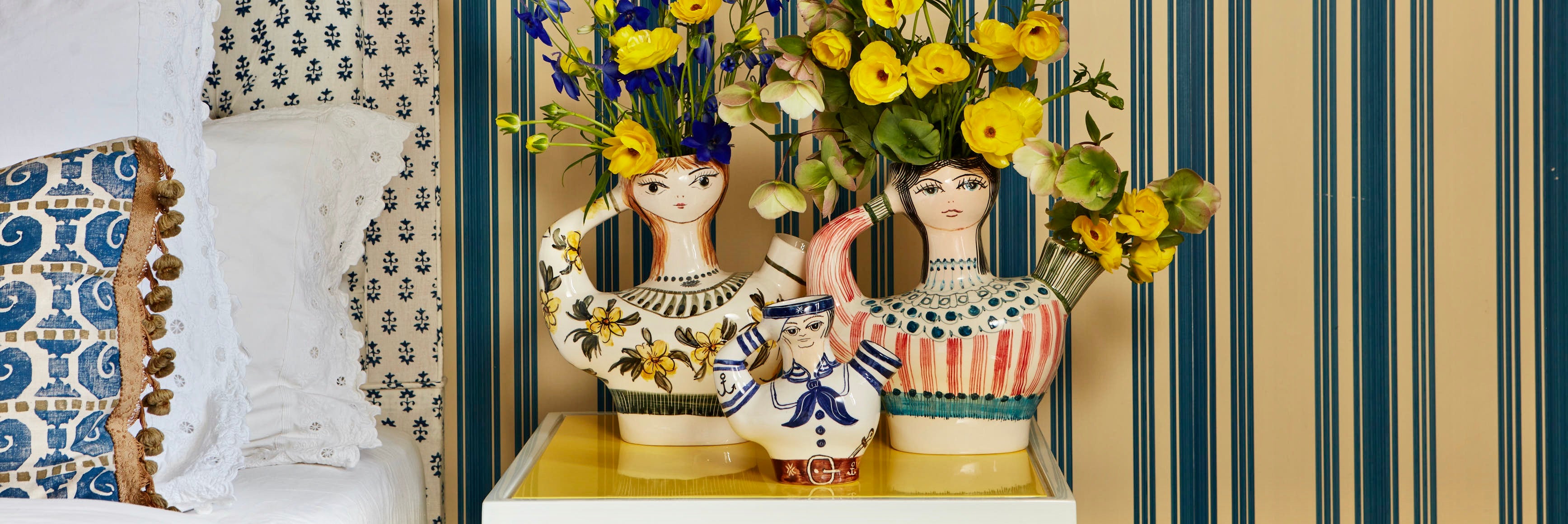 Admiral Vases